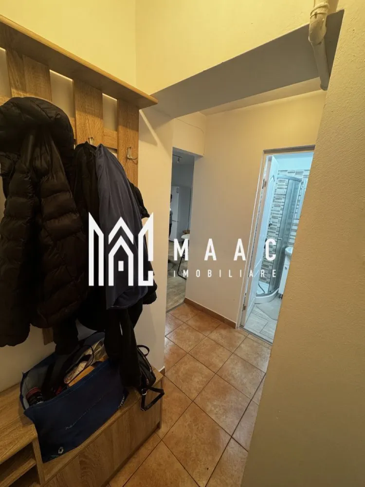 Apartament 2 camere | 40 MPU | Lazaret - MAAC Imobiliare vă propune spre închiriere un apartament cu 2 camere, situat în zona Lazaret.

Locuința are o suprafață de 40 mp și este compartimentată semidecomandat, fiind complet mobilata si utilata.

Compartimentare:
Living
Dormitor
Bucătărie
Baie

Pentru mai multe detalii sau programarea unei vizionări, nu ezitați să ne contactați specificand ID: CP3063377