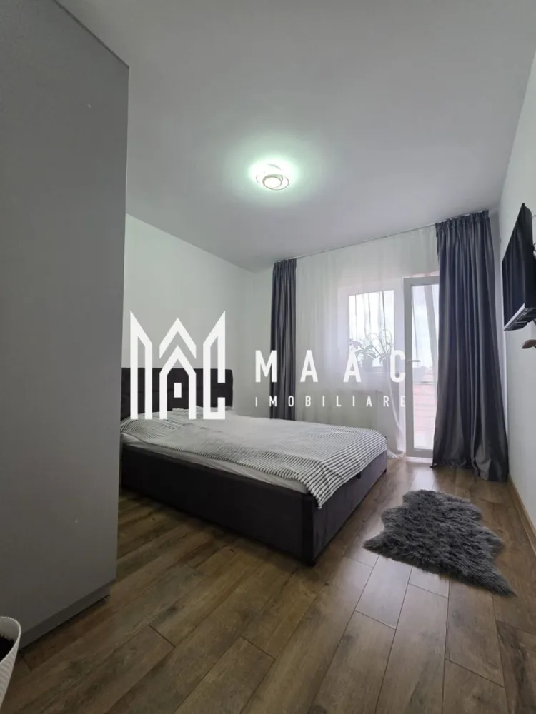 Casa Individuala I Teren 753mp I Curte +Terasa I Cristian - MAAC Imobiliare va prezinta o casa superba, pe 2 nivele P+1E, decomandata, situata intr-o zona linistita din Cristian. Compartimentare : Parter: Hol, living generos de 35mp cu iesire pe terasa, bucatarie separata, baie cu dus, debara, casa scarii. Etaj: Hol, 3 dormitoare ( unul cu dressing ), baie cu cada, 2 balcoane Locuinta este decomandata si ofera acces facil spre fiecare incapere. Curtea este amenajata cu terasa inchisa ( 35mp), loc pentru gratar si spatiu pentru foc de tabara, carport auto, pavele+gazon. In spate se gaseste si o magazie pentru unelte. Avantaje si dotari: Izolatie exterioara cu polistiren de 10 Izolatie pod cu vata bazaltica 20cm Pod pentru depozitare pe toata suprafata casei Gard nou ( urmeaza sa fie montat) Termopane noi la terasa ( urmeaza sa fie montate) Aer conditionat Centrala termica prin condensare + calorifere. Zona linistita, departe de trafic si agitatie. Clasa energetica A, costuri reduse . Predare exact ca in poze, mobilata si utilata, mutare imediata. Acte actuale, fara sarcini, se poate achizitiona si prin credit. Pentru mai multe detalii sau vizionari mentionati ID : CP2612792 }}