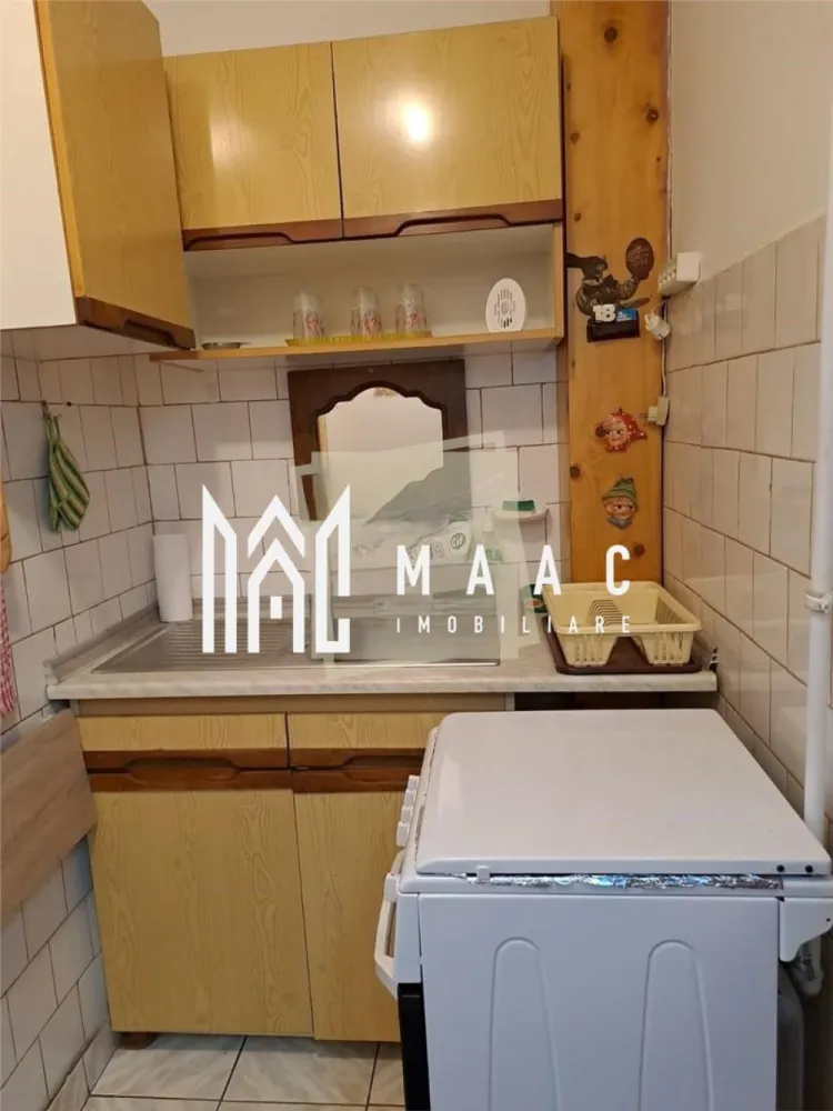 Garsoniera | Etaj 2 | 22 MPU | Lazaret - MAAC Imobiliare vă prezintă spre vânzare o garsonieră, situată la etajul 2 al unui imobil P+4+M, în zona Lazaret.

Caracteristici:
Garsonieră cu 1 cameră.
Suprafață utilă 22 mp.
Situată la etajul 2 într-un imobil bine întreținut.

Compartimentare:
Cameră.
Bucătărie separată.
Baie.

Îmbunătățiri și finisaje:
Gresie și faianță.
Izolație exterioară a imobilului.
Ușă metalică la intrare.
Geamuri termopan cu tâmplărie PVC.
Centrală termică proprie.
Cablu TV și acces la internet prin fibră optică.

Avantaje locație
Zonă bine conectată, cu acces rapid către centru și puncte de interes.
Aproape de magazine, mijloace de transport și alte facilități.

Pentru mai multe detalii precizati telefonic ca ati vazut anuntul cu ID: CP3064766