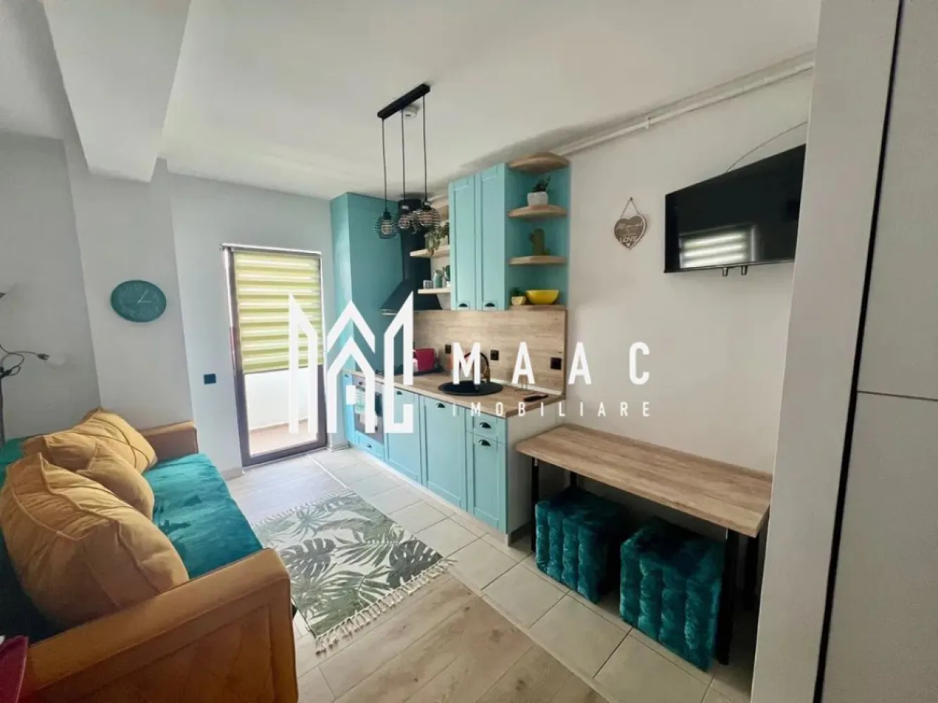 Apartament 2 Camere I Moder I Lift I Doamna Stanca - Se oferă spre închiriere apartament cu 2 camere, situat la etajul 6 din 8, pe strada Doamna Stanca, într-o zonă modernă și bine conectată.

Locuința este complet mobilată și utilată, fiind pregătită pentru mutare imediată.

Caracteristici:
2 camere
Etaj 6 din 8
Balcon
Complet mobilat și utilat
Compartimentare practică
Lift
Loc de parcare inclus

Avantaje:
Disponibil imediat
Se închiriază pe termen lung
Zonă în plină dezvoltare, cu acces rapid către centre comerciale și puncte de interes
Ideal pentru cupluri sau persoane active

Condiții:
Se percepe o lună garanție

Un apartament modern și funcțional, situat într-o zonă atractivă, perfect pentru un stil de viață confortabil

Pentru informati si vizionari: CP3065917