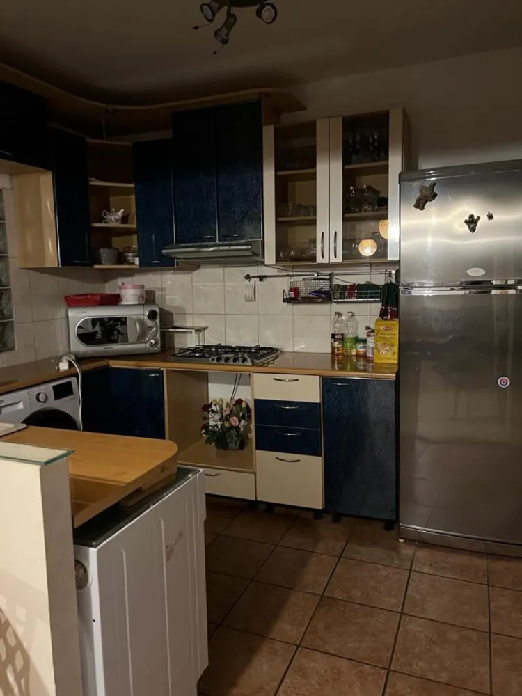 De inchiriat apartament cu 3 camere, str. Anghel Saligny, 450 euro
