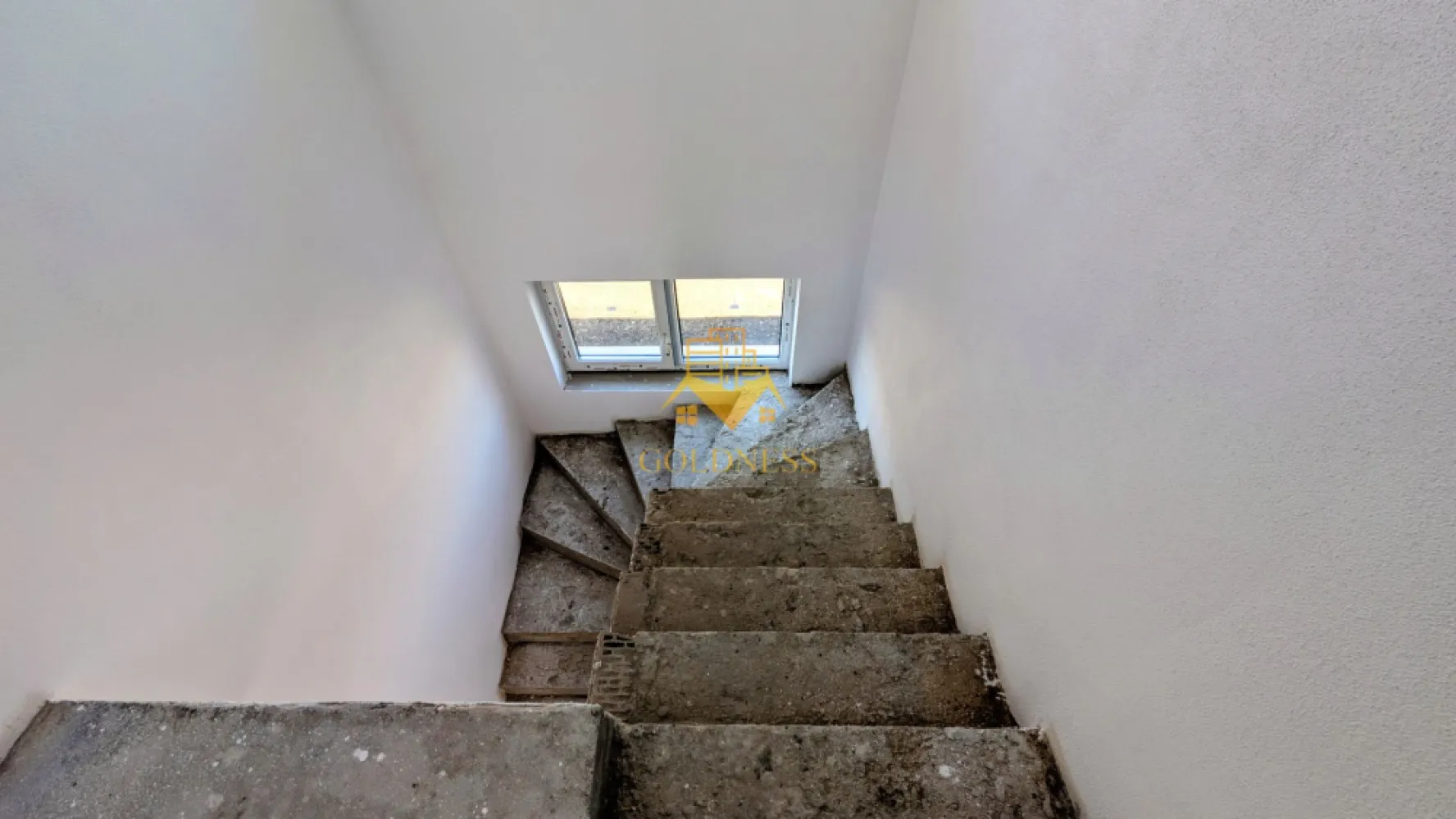 Vila, 4 Camere, Dezmir, Constructie Noua, 450 mp, 4 Bai, 2 Parcari