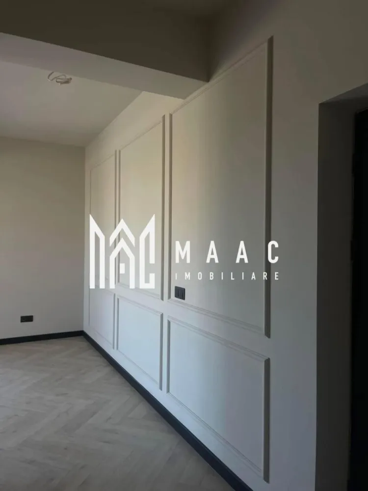Apartament 3 camere | 71 Mp | Parter ,Boxa | Șelimbăr, zona Brana - MAAC Imobiliare vă prezintă un apartament situat în ansamblul rezidențial Casian Renaissance – Șelimbăr, zona Brana, la doar câteva minute de centrul comercial Shopping City Sibiu. Acces facil din Sibiu prin trei artere principale: Strada Ștefan cel Mare Strada Octavian Goga (Șelimbăr) Strada P. Brana Toate căile de acces sunt asfaltate, oferind confort și conectivitate optimă. Despre Casian Renaissance Casian Renaissance este un proiect rezidențial premium, gândit pentru cei care caută calitate, eleganță și un stil de viață modern. Proiectul include: 6 imobile P+3 dotate cu lifturi moderne 256 de unități locative: garsoniere, apartamente cu 2 și 3 camere Caracteristici ale ansamblului: ✔ Design arhitectural deosebit – fațade placate cu profile ornamentale, interior și exterior ✔ Lifturi performante în fiecare bloc ✔ Loc de joacă amenajat pentru copii ✔ Alei de promenadă și spații verzi generoase ✔ Locuri de parcare amenajate și căi de acces asfaltate ✔ Iluminat stradal Casian Renaissance înseamnă siguranță, bun gust, calitate premium și confort garantat. Este un loc creat pentru cei care își doresc ceva cu adevărat unic și deosebit. 📞 Pentru mai multe detalii sau pentru a programa o vizionare, contactați-ne cu încredere specificand ID:CP2609840 }}