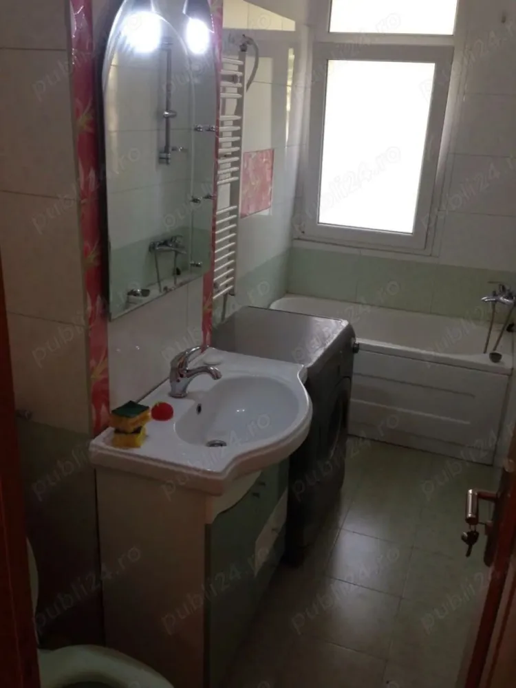 Vand garsoniera confort 1, Brancoveanu, vis-a-vis de spitalul Budimex - Garsonieră confort 1 de vânzare 33,19 mp utili, decomandata, compartimentare avantajoasă, spatioasa, situată într-un bloc bine întreținut si linistit.

Compartimentare:
Hol generos cu dressing 5,72 mp
Bucătărie separată 5,06 mp
Baie cu geam mare si cadă 4,42 mp
Cameră mare 18 mp

Avantaje:
Compartimentare eficientă, cu bucătărie separată
Ideală pentru locuit sau investiție (închiriere rapidă 300Euro pretul zonei sau afacere Airbnb - spitalul Budimex)
Zonă liniștită, aproape de mijloace de transport și facilități urbane
Parc si metrou aproape
Spitalul Budimex vis-a-vis
Anvelopata
Loc de parcare platit in fata blocului

Preț: 68.000 negociabil