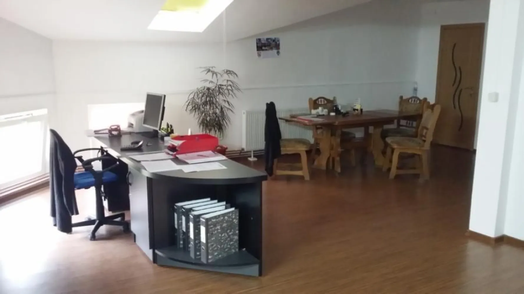 BRASADAS vinde ap 2 cam tip mansarda pe Ady Endre. - Agenția imobiliara BRASADAS vinde apartament tip mansarda pe Ady Endre cu 2 camere, living mare bucatarie si baie.
Www.brasadas.com.