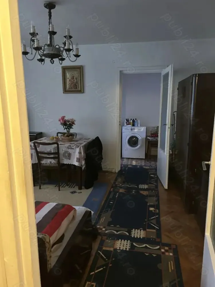 BRASADAS vinde ap 2 cam CARAMIDA etaj 4/4 Solidarității. - Agenția imobiliara BRASADAS vinde apartament cu 2 camere, bloc din caramida, cu termoizolatie, confort unu, etaj 4, cu acoperis, semidecomandat, geamuri termopan, centrala termica, baie cu gresie si faianta, parchet din lemn, usa de intrare metalica, boxa uscata in subsol, complet mobilat, situat pe strada Rodnei in spate la magazinul Profi, langa biserica Greco Catolica( la 200 m de magazinul LIDL).
www.brasadas.com.