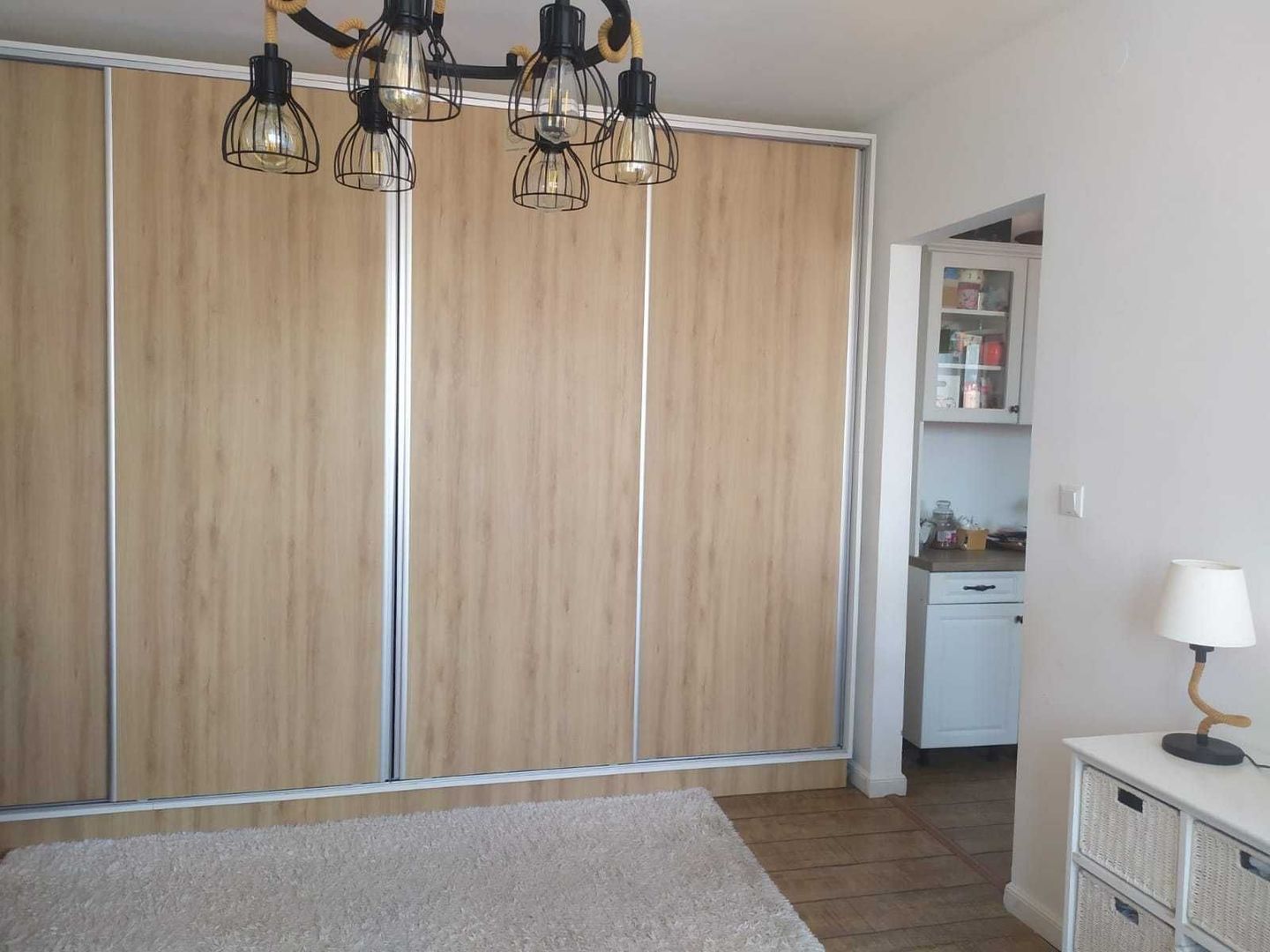 BRASADAS vinde ap ultracentral cu 3 camere.