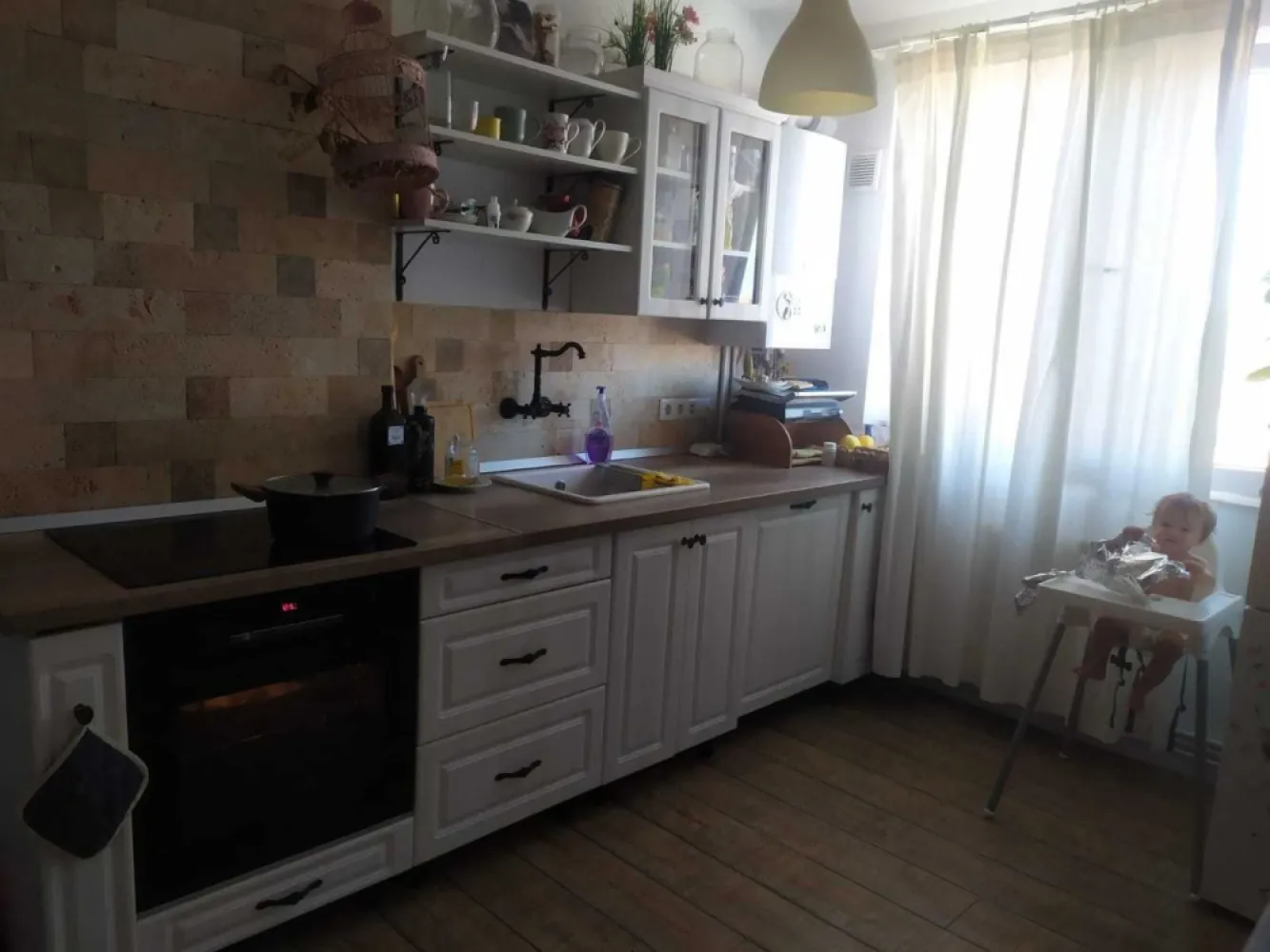 BRASADAS vinde ap ultracentral cu 3 camere. - Agentia Imobiliara BRASADAS vinde apartament cu 3 camere , ultracentral. Zona linistita , beci, loc de parchare in curte inchisa. Renovat, mobilat, utilat.
www.brasadas.com.