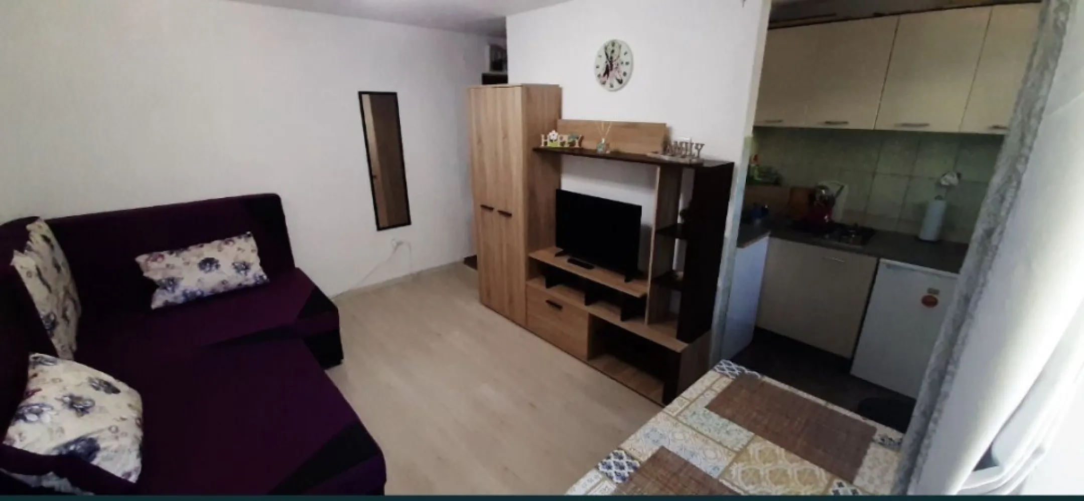 Vand Garsoniera Tomis Nord - Vând garsoniera complet mobilata și utilata disponibila imediat renovata recent în zona Tomis Nord la 10 min mers pe jos de Satul de Vacanta Mamaia și City Park Mall Constanța.