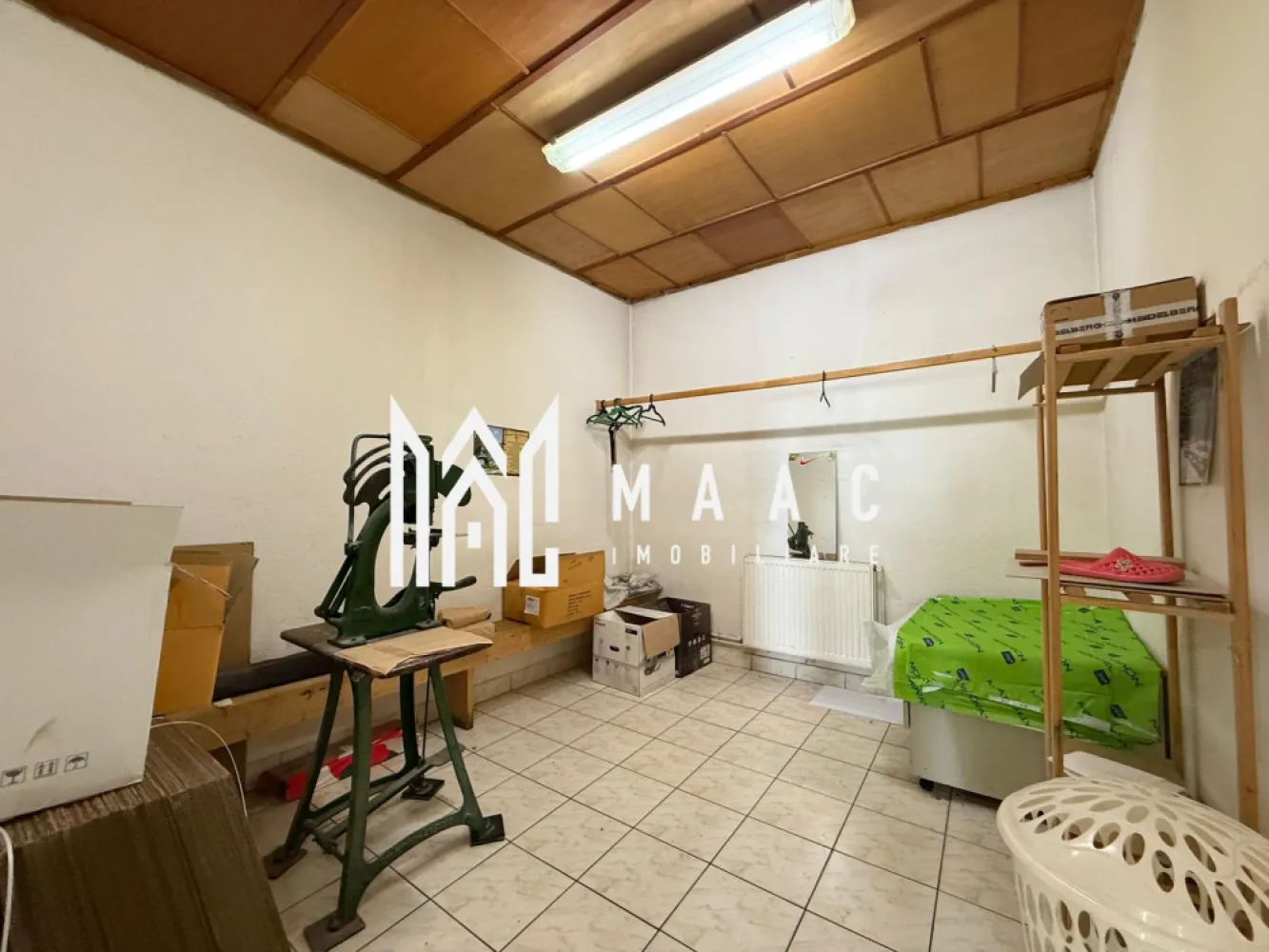 Hala 500MP + Teren 1300MP | Utilitati | Lacul lui Binder