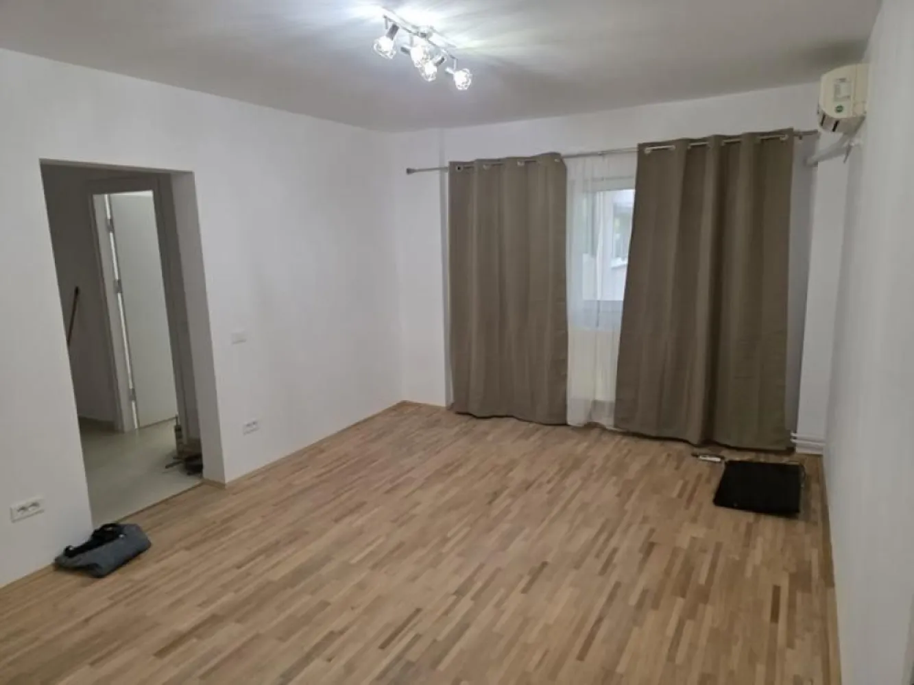 Apartament 2 camere de inchiriat zona Tineretului - Apartament 2 camere complet renovat, se poate inchiria mobilat sau nemobilat, pretabil si pt societati fiind la parter.