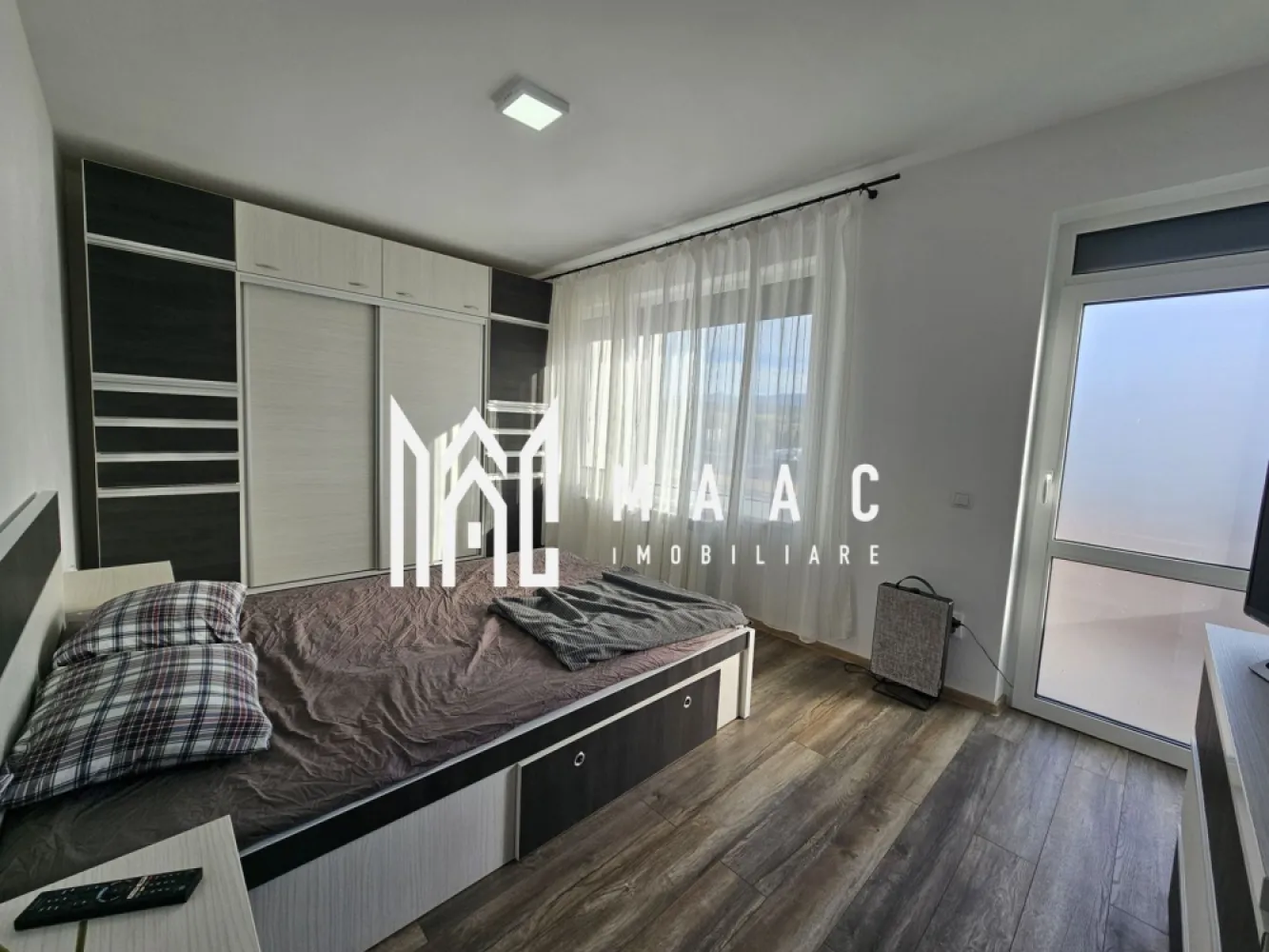 Casa tip cvadruplex | 3 camere | Acces auto | Turnisor