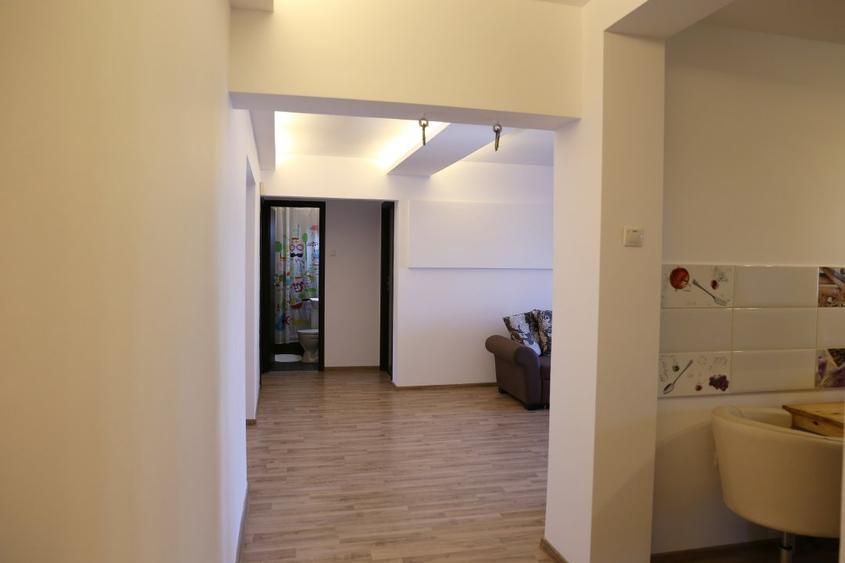 BRASADAS vinde ap 4 cam zona Unirii.