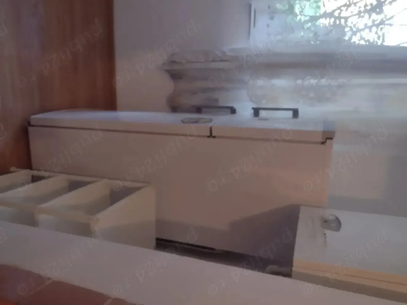 BRASADAS vinde ap 2 cam in Micro 15 la PARTER. - Agenția imobiliara BRASADAS vinde ap 2 camere la PARTER cu terase inchise lá bucatarie sí camera garderoba lá camera mica, cu suprafata 64 mp cu posibilitate de afacere avind o usa spre strada. 
Izolat interior sí exterior, cu toate utilitatile.
Renovat cu geamuri termopan.
Se accepta schimb cu garsoniera la parter sau la etajul 1 plus diferenta.
Www.brasadas.com.