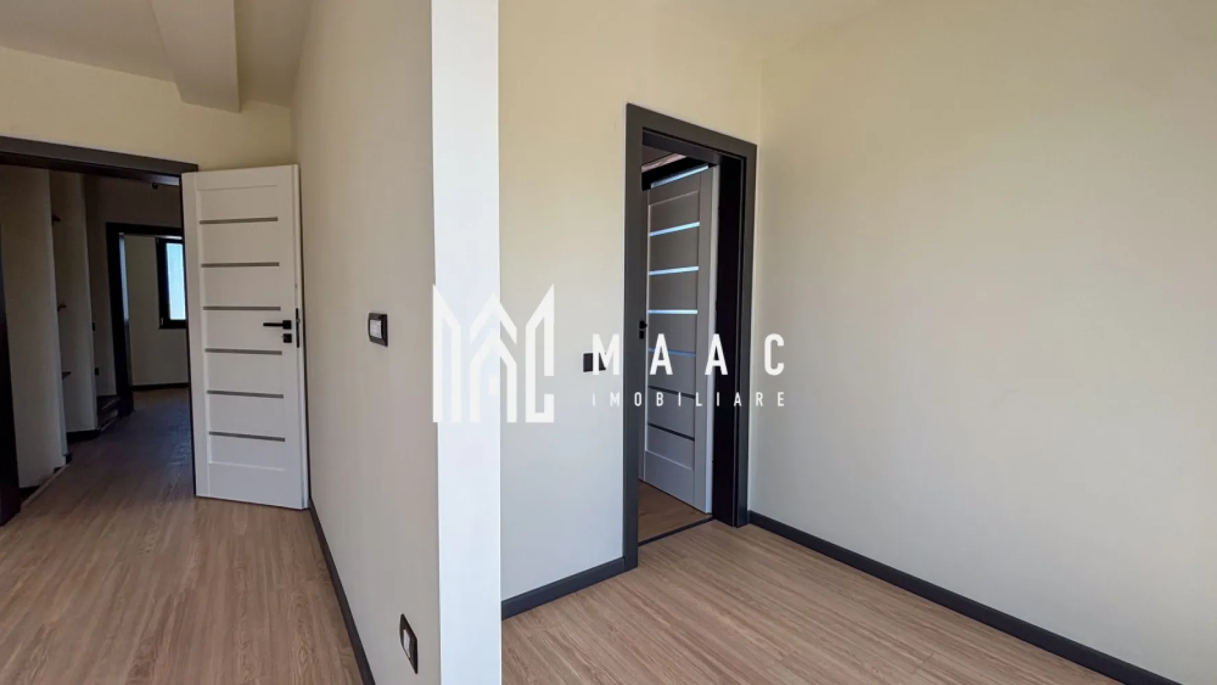 Black Friday | Casa Tip Duplex | 150 MPU | Cisnadie | 5 Camere | Terasa