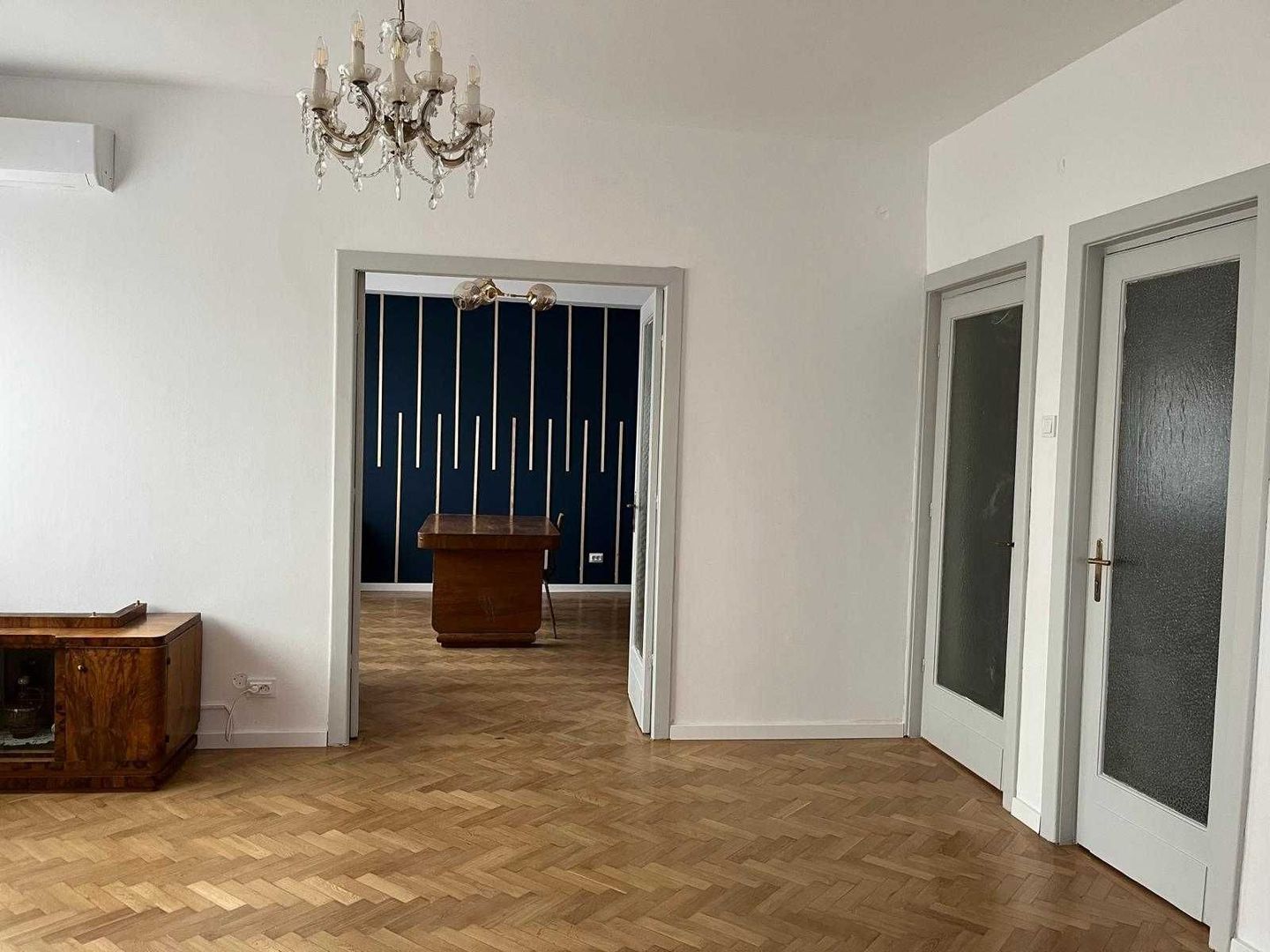 Apartament fermecător și luminos în zona Unirii – 75 mp