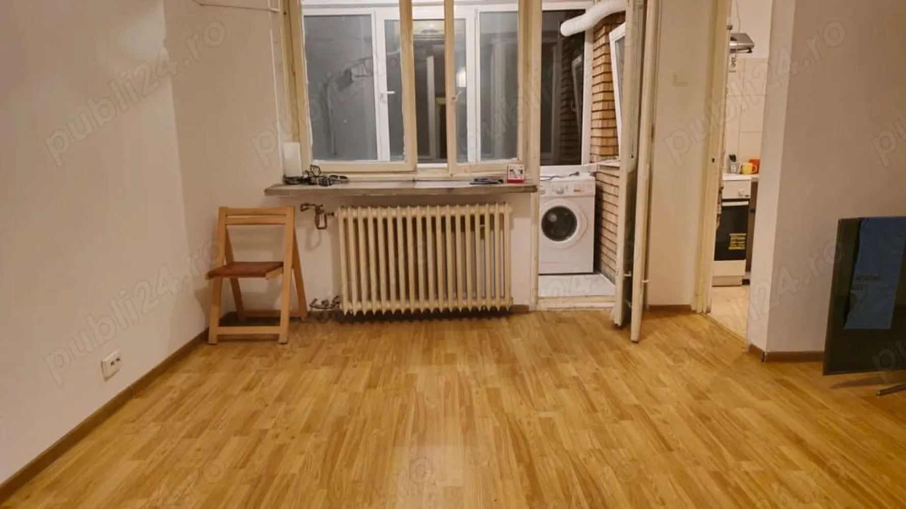 Garsoniera Dorobanti ASE strada Caragea Voda - Direct Proprietar - PROPRIETAR vand garsoniera libera, aflata intr un bloc cochet, solid, cu 3 apartamente pe etaj, anvelopat, cu curte interioara, strada Caragea Voda, la 200 metri de ASE, zona linistita si boema. Dispune de o boxa de 3,5 mp, bucatarie utilata, debara si balcon inchis.
Nu colaborez cu Agentii Imobiliare!!