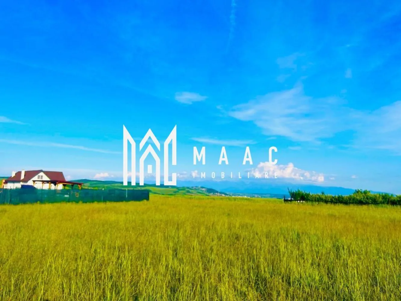 Teren 521MP | INTRAVILAN | Sibiu - Se oferă spre vânzare teren cu potențial rezidențial ridicat, situate în perimetrul recent urbanizat al municipiului Sibiu, ca urmare a deciziei administrative din 2025 privind extinderea intravilanului. Acestea beneficiază de o localizare strategică, într-o zonă aflată în dezvoltare accelerată și cu acces facil către oraș. Suprafață totală și compunere: Teren principal: 521 mp, neîmprejmuit, introdus în intravilan Cota parte drum de acces: 1/4 dintr-un teren de 260 mp (corespunzând la 65 mp), inclus în intravilan Total teren deținut: 586 mp Situație juridică și urbanistică (actualizată 2025) Regim juridic: Proprietate clară, fără litigii Zona funcțională urbanistică: L2 – Zonă destinată locuințelor individuale Subzonă specifică: L2e – Regim redus de înălțime (P, P+1, P+M) Reglementări în curs: Elaborarea planului de sistematizare stradală și amenajarea drumului de acces Proiectare și racordare la rețele edilitare publice: Apă potabilă Canalizare menajeră Rețea electrică (Posibilitate de internet/fibră optică în zona extinsă) Avantaje cheie: Introducerea recentă în intravilan = creștere imediată de valoare Cadru urbanistic stabil, destinat construcțiilor de locuințe individuale Teren plan, ideal pentru proiect rezidențial de mici dimensiuni Accesibilitate crescută prin viitoarea infrastructură rutieră Zona vizată de extindere rezidențială coordonată de autoritățile locale Destinații recomandate: Casă de vacanță sau locuință permanentă Proiect unifamilial cu teren generos și acces dedicat Pentru detalii complete,programarea unei vizite la teren, vă rugăm să ne contactați specificând ID: CP2586872 }}