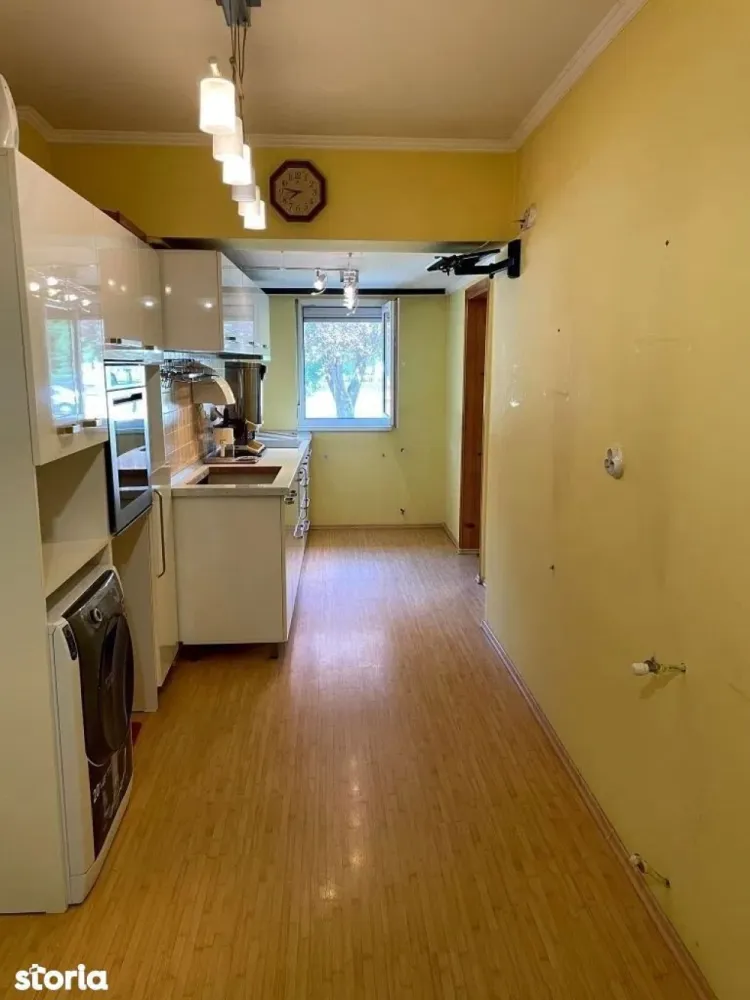 Ag. EUROPA vinde ap. 4 cam. in Carei, renovat, decomandat, la parter. - Ag EUROPA vinde apartament renovat cu 4 camere decomandate si suprafața utila de 80mp situat la parter în orașul Carei.