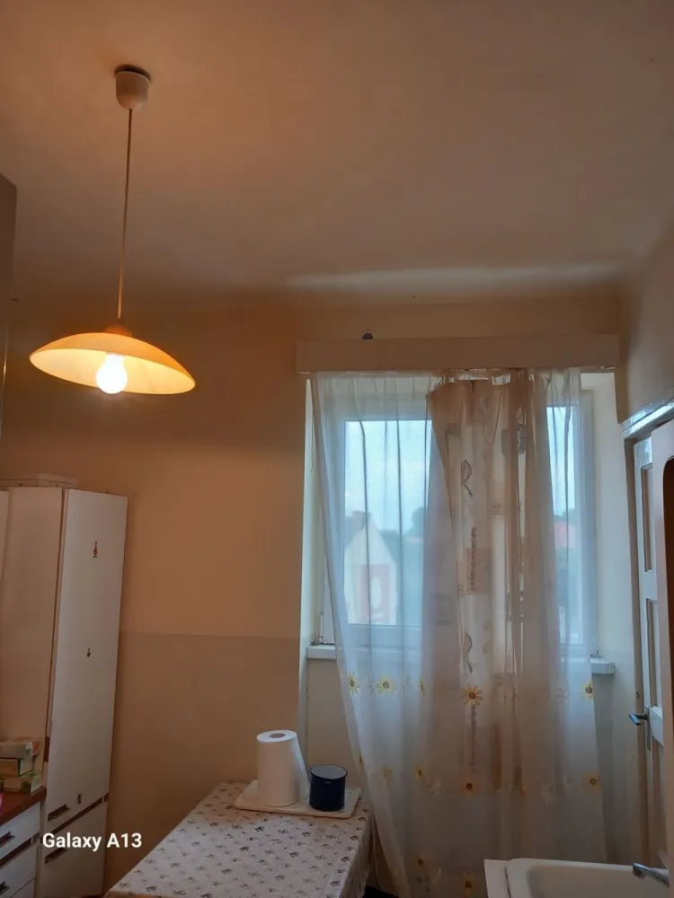 Ag EUROPA vinde ap 2 camere ULTRACENTRAL etajul 3. - Agenția EUROPA vinde apartament cu doua camere la etajul 3 în zona ULTRACENTRALA.