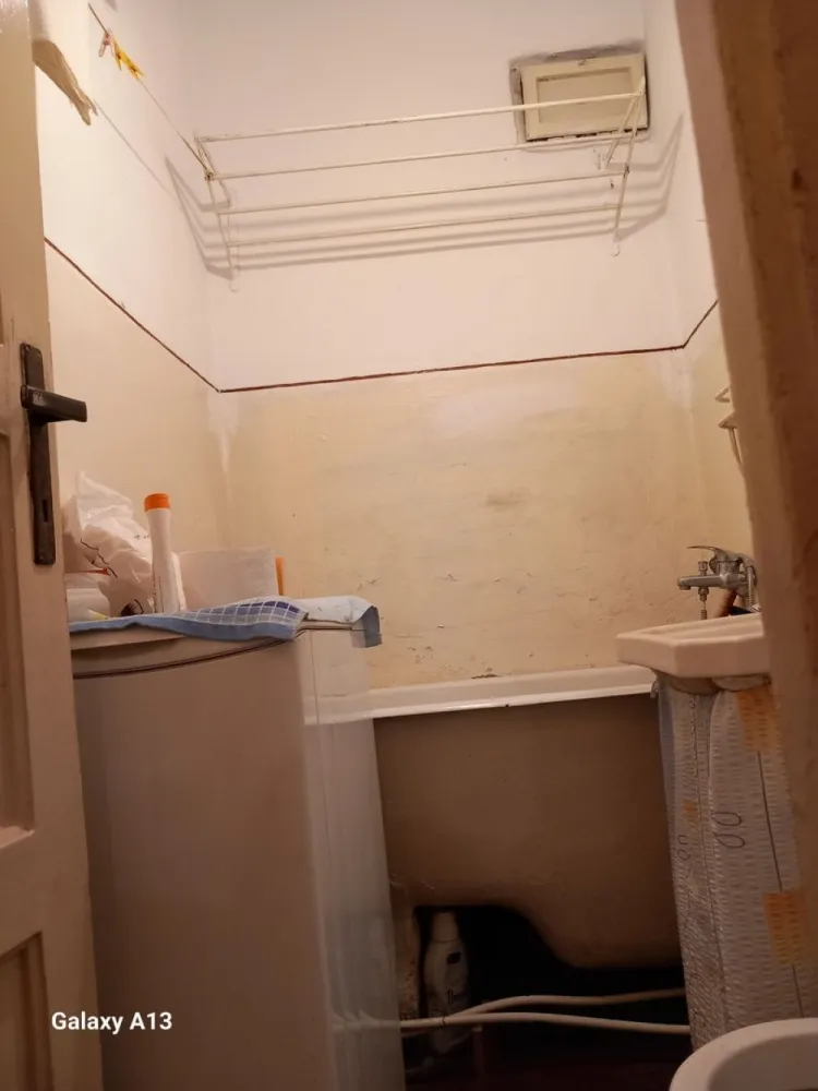 Ag EUROPA vinde ap 2 camere ULTRACENTRAL etajul 3. - Agenția EUROPA vinde apartament cu doua camere la etajul 3 în zona ULTRACENTRALA.