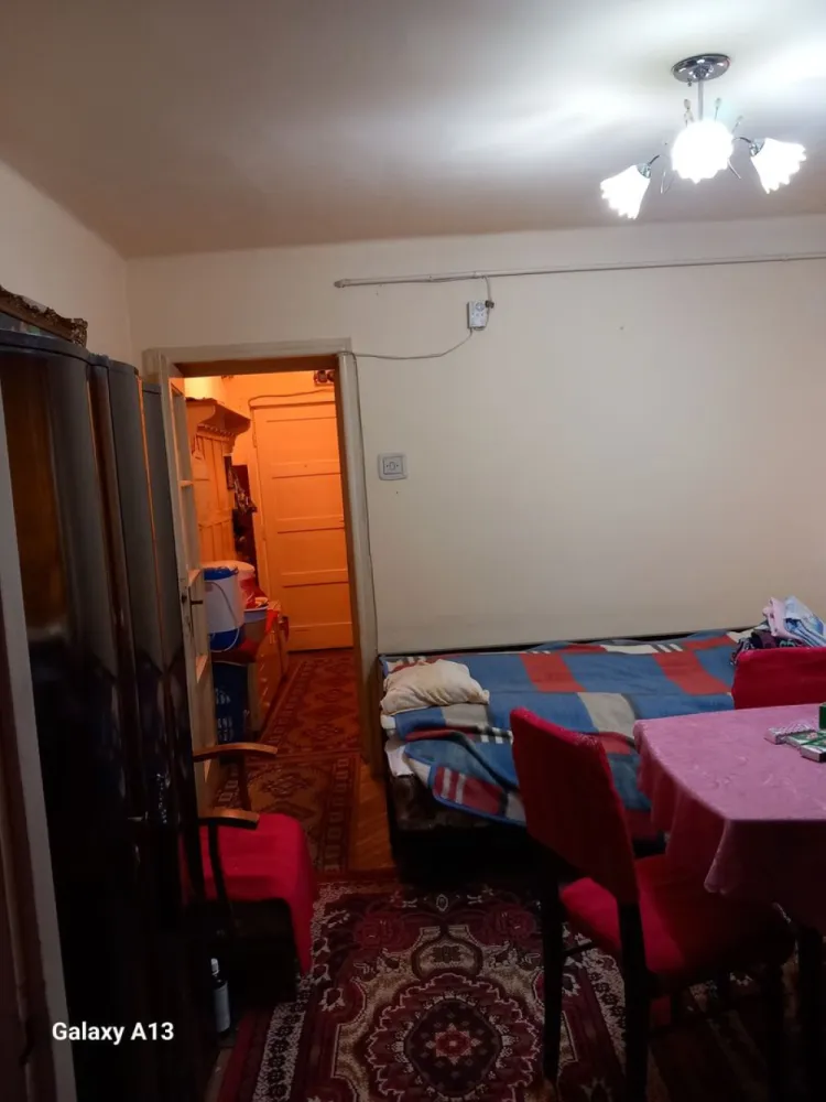 Ag EUROPA vinde ap 2 camere ULTRACENTRAL etajul 3. - Agenția EUROPA vinde apartament cu doua camere la etajul 3 în zona ULTRACENTRALA.