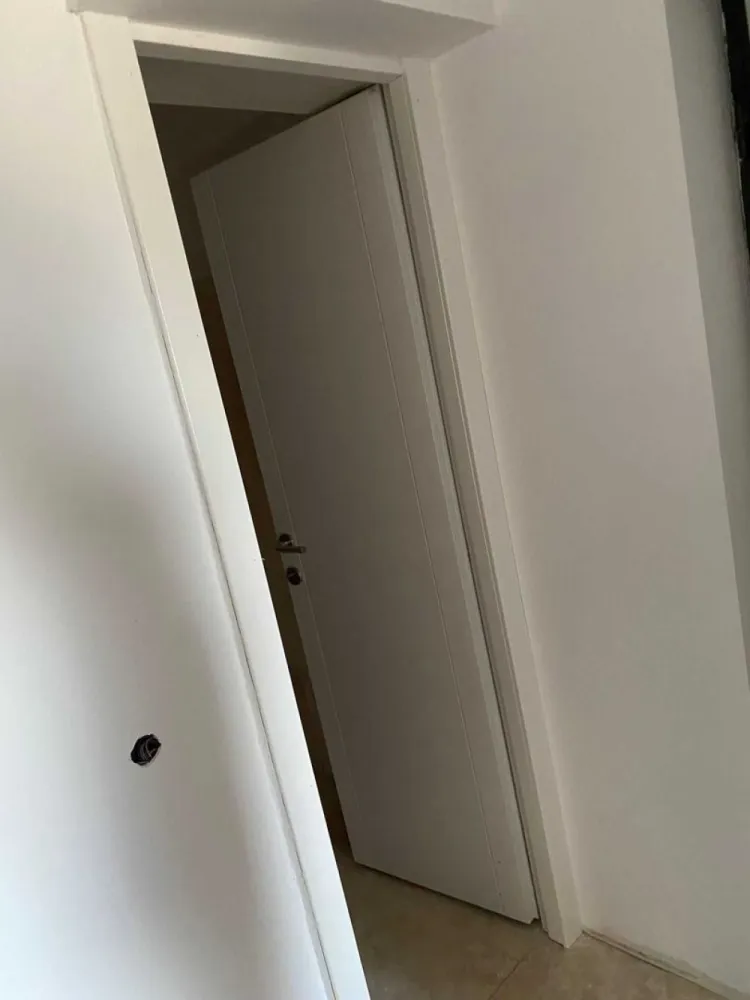 Vand Studio Mamaia Nord 65000 euro - - Proiect finalizat, receptionat si intabulat 2021
- Aflat la 60 de metri de plaja Stefan Building
- Toate finisajele incluse in pret, travertin, aer conditionat, usa metalica, termopan, obiecte sanitare
- Cladirea este placata cu travertin
- Cladirea beneficiaza de lift
- Proiectul beneficiaza de locuri de parcare pentru fiecare apartament in parte(35 Locuri)
- Fara taxa de complex