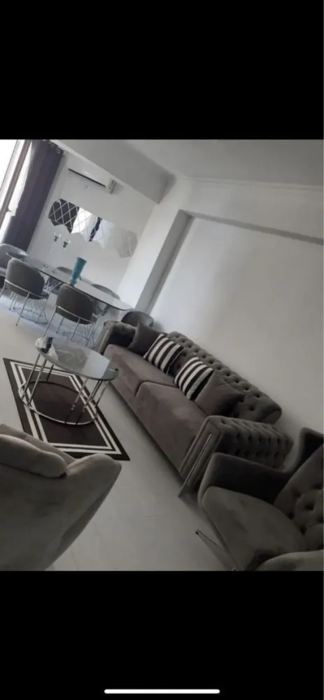 Apartament Solid House Residence Mamaia - Complex Solid House Residence

O Baie
O Bucătărie
Dormitor cu bat dublu
Living cu canapea extensibila
Balcon cu vedere la lac
Loc de parcare cu telecomanda pentru bariera
57 mp2 etaj 3