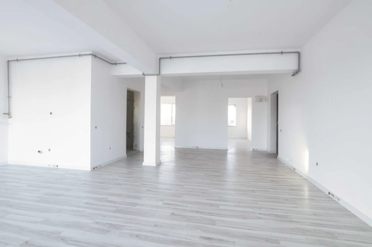 PROPRIETAR apartamente Mamaia Nord 2 camere incepand de la 55.000 53mp - apartamente direct la dezvoltator
BLOCUL ESTE SITUAT IN MAMAIA NORD SI ARE APARTAMENTE DE 53 MP , 72 MP 100MP SI 120 MP
apartamentele sunt gata cu toate utilitatile GRESIE FAIANTA USA INTRARE USI INTERIOARE SI INCEP CU PRETUL DE 55.000 EURO PENTRU CELE DE 53 MP blocul se afla pe strada T8 Mamaia Nord
toate utilitatile apa canalizare curent gaze
blocul detine parcare cu baiera supraveghere video 24*7

pentru mai multe informatii si vizionari TEL 07******86 Neculai Vasile