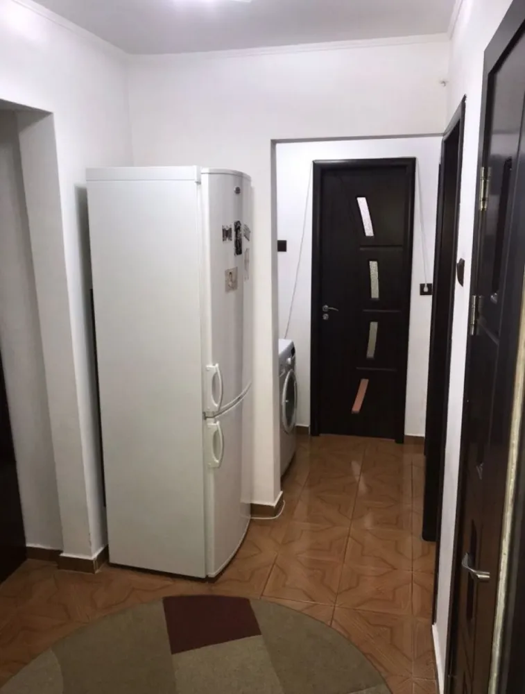 Apartament de vanzare 50 mp - Vând apartament zona Doraly , 50 mp , mobilat si intr-o stare buna. (Cu balcon)