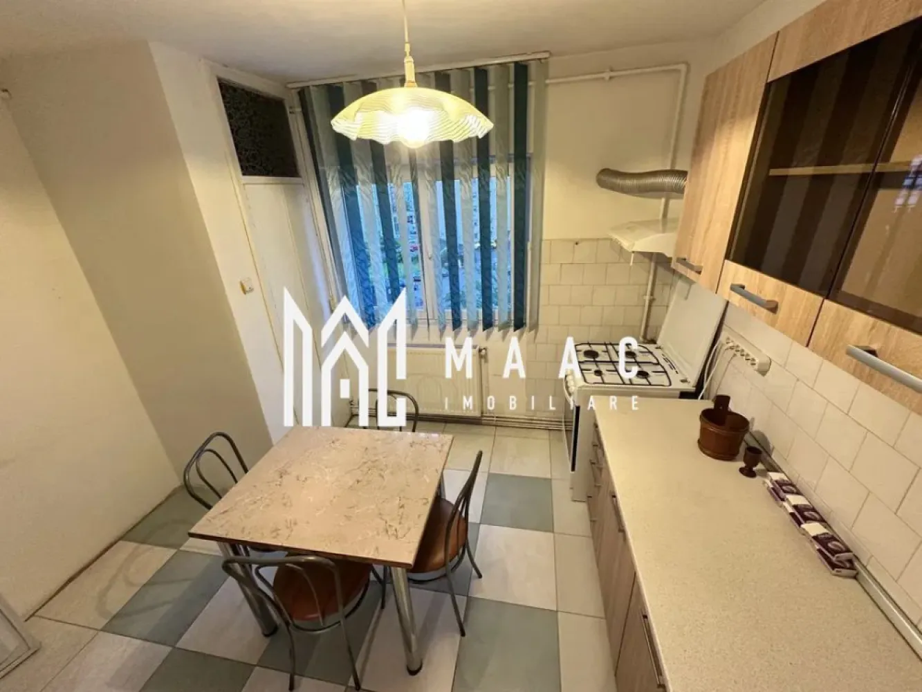 Apartament 2 Camere I Decomandat I Etaj3/8 I Terezian - Apartament decomandat, cu o suprafață de 62 mp, situat la etajul 3 din 8, în cartierul Terezian – disponibil imediat și pregătit pentru închiriere pe termen lung. Dotări și caracteristici principale: Compartimentare funcțională: 2 camere spațioase, bucătărie separată, baie și balcon Complet mobilat și utilat – gata pentru mutare Pivniță inclusă pentru spațiu de depozitare suplimentar Se acceptă animale de companie în anumite condiții Zonă bine conectată la mijloace de transport și puncte de interes Locuință ideală pentru un cuplu sau o familie care caută confort, funcționalitate și accesibilitate. 📞 Pentru mai multe informații sau programarea unei vizionări, te rugăm să ne contactezi:ID: CP2581788 }}