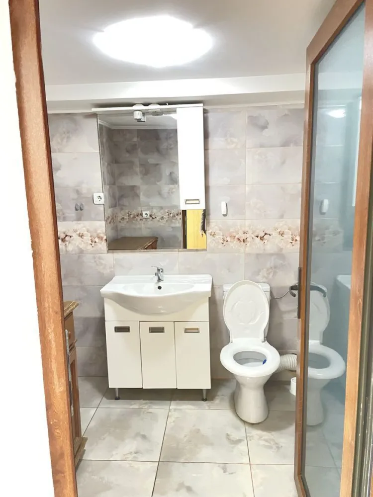 Apartament zona ultracentral SM - Vind apartament zonă ultra centrală în Satu Mare cu două dormitoare,baie,wc , bucătărie și living