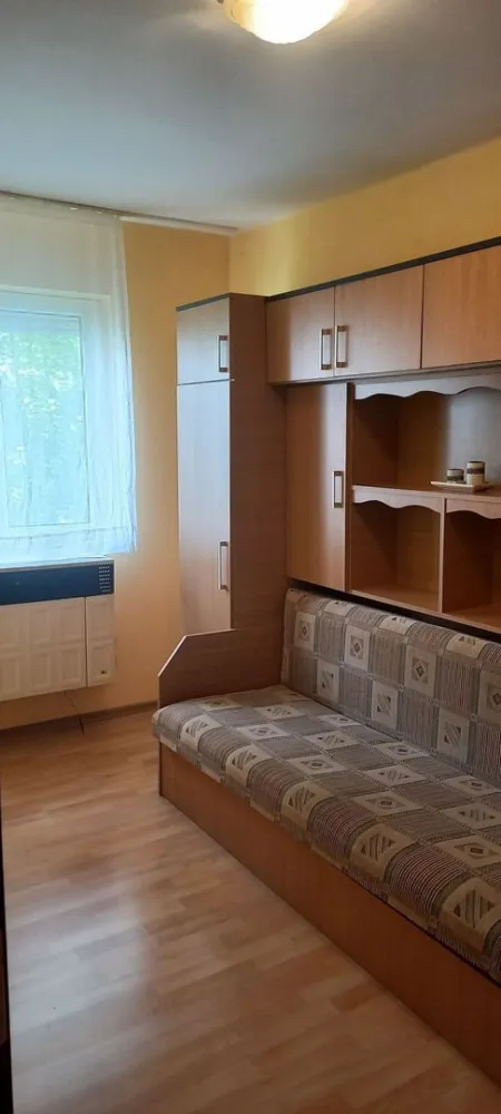 BRASADAS vinde ap 1 cam etaj 3/4 Soarelui. - Agenția imobiliara BRASADAS vinde apartament cu o camera la etajul 3/4. 
Complet mobilat, utilat, 23mp. in zona Soarelui.
Www.brasadas.com.
