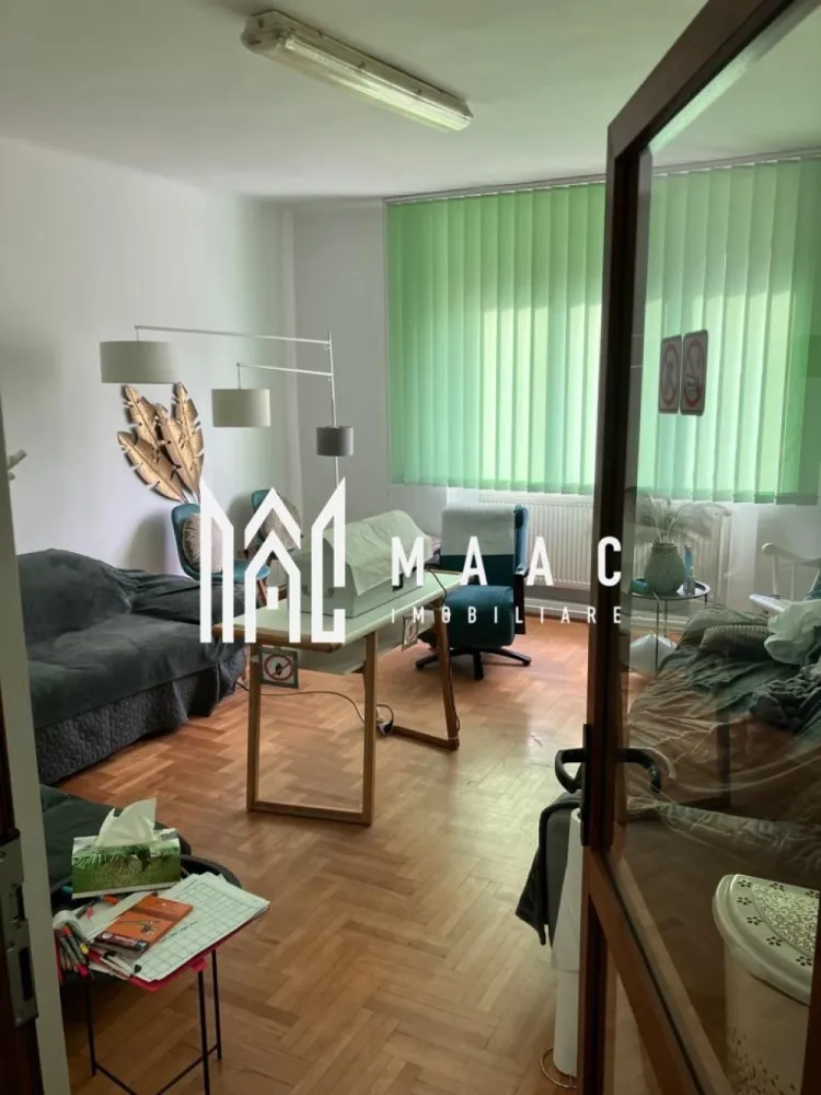 Spatiu birouri I 3 camere I Zona Bulevardului Victoriei - MAAC Imobiliare propune spre vanzare spatiu amplasat in zona Bulevardului Victoriei. Situat la etajul 1 al unui imobil bine intretinut, cuprinde 3 incaperi decomandate, un office, baie si spatiu de depozitare. Incalzirea se face cu centrala si calorifere ( contorizare separata). Instalatie de aer conditionat (rece si cald). Se preteaza pentru activitati de birou, cabinet cosmetica, spatiu notarial, etc Disponibilitate imediata. Se preda nemobilat/neutilat. Pentru mai multe detalii va rugam specificati telefonic:CP2579082 }}