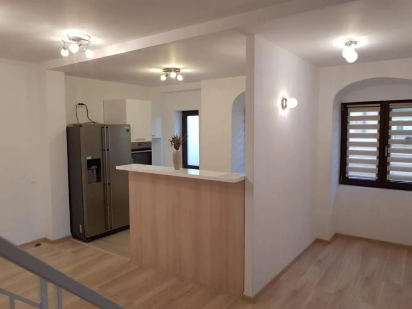 Casa de vanzare Cartier Gheorgheni Cluj - Persoana fizica vand casa in Cartierul Gheorgheni. Casa este compusa din 5 camere, 2 bai, pivnita.
Detalii si alte poze in privat.