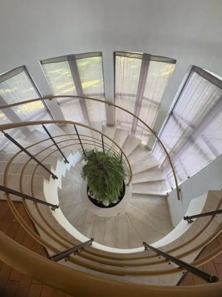 Casa individuală de vânzare Snagov - Vă propun spre vânzare o Vilă spectaculoasă în Izvorani-Lacul Snagov

Pret-595.000€‼️‼️‼️
📞 ￼⁨0724 692 733⁩

- locație excelentă👌
- vilă P+1+M
- drum privat
-950 mp suprafața totală
-750 locuință
-200 mp anexe
-teren 4000 mp
-7 camere
-Living generos cu ferestre mari
-Bucatarie foarte spatioasa
-4 Dormitoare
-3 bai, dintre care una cu sauna.
- vedere panoramica la Lacul Snagov
-piscina proprie 
-2 foisoare cu suprafata de 124 mp, respectiv 106 mp
-Terase largi, cu vedere panoramica catre Lacul Snagov👌
Posibilitatea achiziționării acces lac în fața proprietății ‼️
-Foisor &terasa
- bucatarie de vara
-garaj cu 4 locuri de parcare acoperite 
-casa separata pentru musafiri
-fațada de 60 de metri
-materiale premium

Pret-595.000€‼️‼️‼️