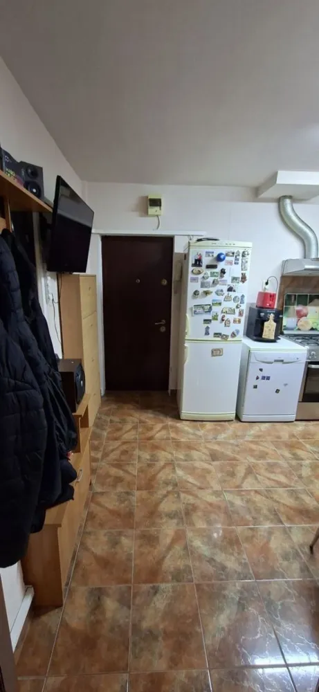 BRASADAS vinde ap 2 cam etaj 2 pe Botizului. - Agentia Imobiliara BRASADAS vinde apartament semidecomandat cu 2 camere situat pe str. Botizului la etajul 2/4 cu o suprafață de 60mp.
Www.brasadas.com.