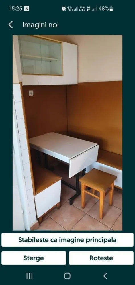 De vânzare apartament cu 2 camere central - Vând apartament cu 2 camere pe Stefan cel Mare, et.3, balcon, debara, geamuri termopane, geam si pe baie, încălzire prin centrală termică proprie, apartamentul se poate renova după preferințe, dar se poate locui în el, fiind un apartament curat, întreținut. Fiind o zonă centrală, aproape de şcoli, spitale, instituții centrale, este rentabil şi pentru investiție.