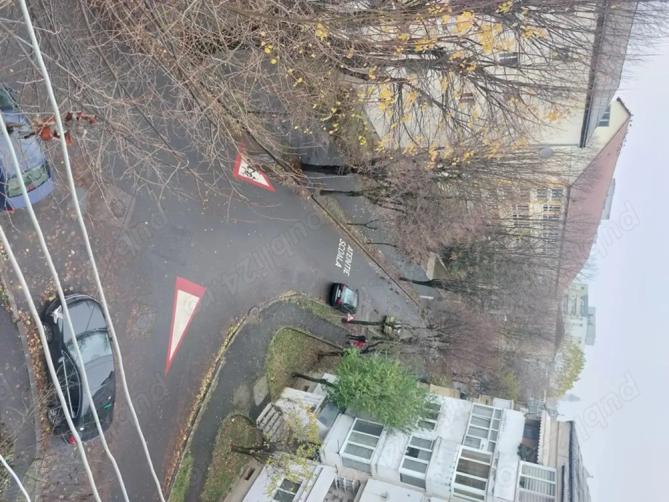 BRASADAS vinde ap 2 cam etaj 4/4 in Micro 16. - Agentia Imobiliara BRASADAS vinde apartament cu 2 camere in M16 pe strada crizantemei colt cu str rozmarin intr-o zona linistita!!!in apropiere sunt doua parcuri,statie de autobuz, scoala magazine Unicarm,CBA,si Profi.Toate actele la zii!!apartamentul este la etajul4 4 cu acoperis facut!!!
Www.brasadas.com