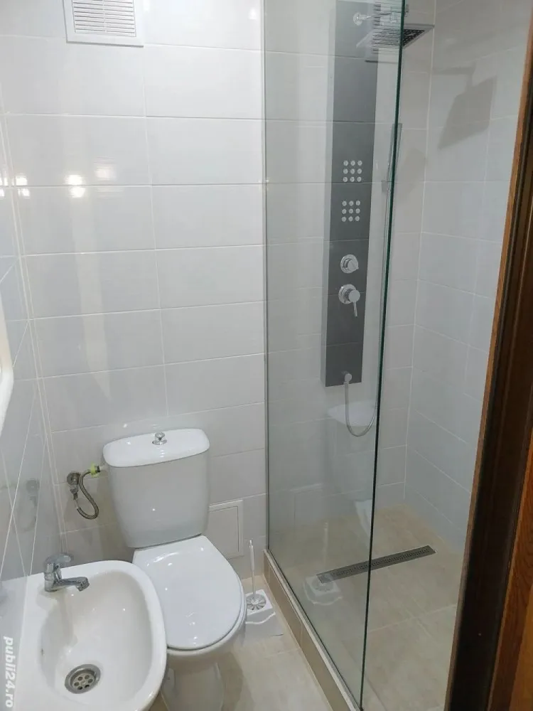 apartament 4 camere - 4 camere etaj 2 78 m2, 2 bai recent renovat