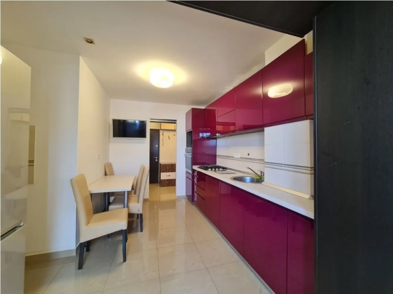 Dristor, Ramnicu Sarat - IMPORTANT!! Accept colaborarea cu agentii doar daca percep comision de la client! Nu sunati inutil! 

Ap. 2 cam., complet mobilat si utilat, contorizat (apa + caldura), etajul 7/10, 2 aparate de aer conditionat, masina de spalat + uscator Samsung Smart, Tv smart in living, bucatarie si dormitor. 
Pret inchiriere 570 euro. Garantie 570 euro contract Anaf, liber de la 1 decembrie