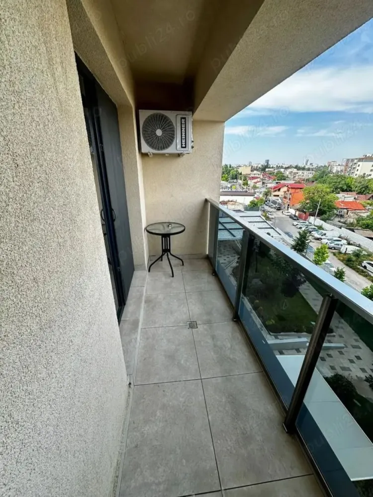 Apartament 2 camere decomandat in Giulesti Complex Aqua City - Apartament 2 camere decomandat in Giulesti Sector 6, Complex Aqua City

Vand apartament 2 Camere, din 2022 in complexul Aqua City situat in Giulesti, Sector 6.- Direct Proprietar.

Apartamentul este situat la etajul 4 11 cu o suprafata utila de 52,51mp si logie- 3,43mp, avand o suprafata totala de 55,94mp.

Apartamentul se vinde mobilat, ca in poze, mai putin Canapeaua 

Apartamentul dispune de Centrala pe gaz, Aer Conditionat

Acces facil la mijloace de transport, langa complex se afla statia de tramvai ( 11 si 44 ) si statia de autobuz ( 162, 163).

Pentru mai multe detalii si vizionari: