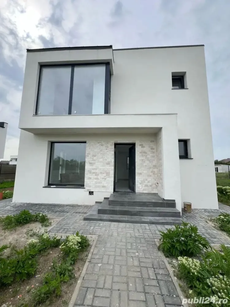 vila comuna berceni 4 camere - Casă de vânzare Comuna Berceni

Proprietate cu suprafață utilă de 105 mp, situată pe un teren de 300 mp, ideală pentru o familie care își dorește confort și compartimentare eficientă.

Detalii:

Încălzire în pardoseală

Tâmplărie Salamander 3 camere

3 dormitoare

2 băi

Living generos

Bucătărie separată

Locuință construită pentru un stil de viață modern, într-o zonă liniștită din Comuna Berceni, aproape de facilități esențiale.