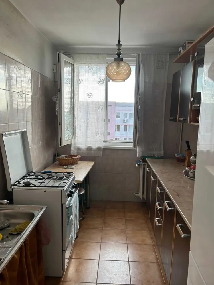 Apartament 2 camere, zona Baba Novac, direct proprietar - Proprietar, vand apartament 2 camere, Intrarea Reconstrucției, 5 min mers pe jos Parc IOR/Park Lake, 10 min statie Metro Dristor, 3 min STB 70,79, bloc reabilitat termic, clasa energetica B, suprafata totala 51.3 mp, partial/total mobilat.