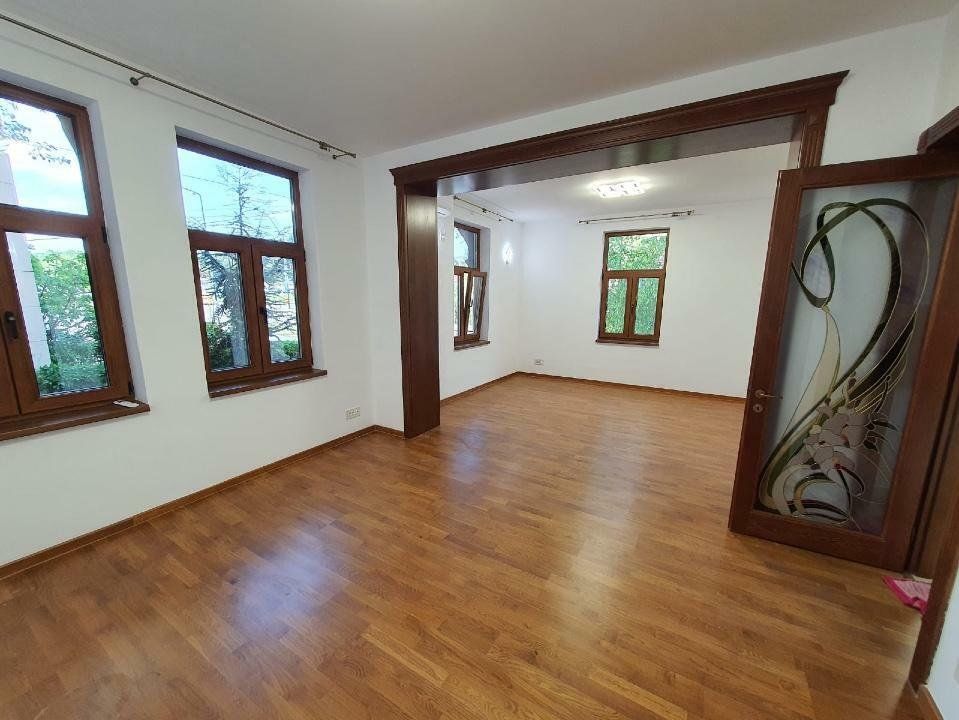 Închiriem ap in casa Cotroceni
