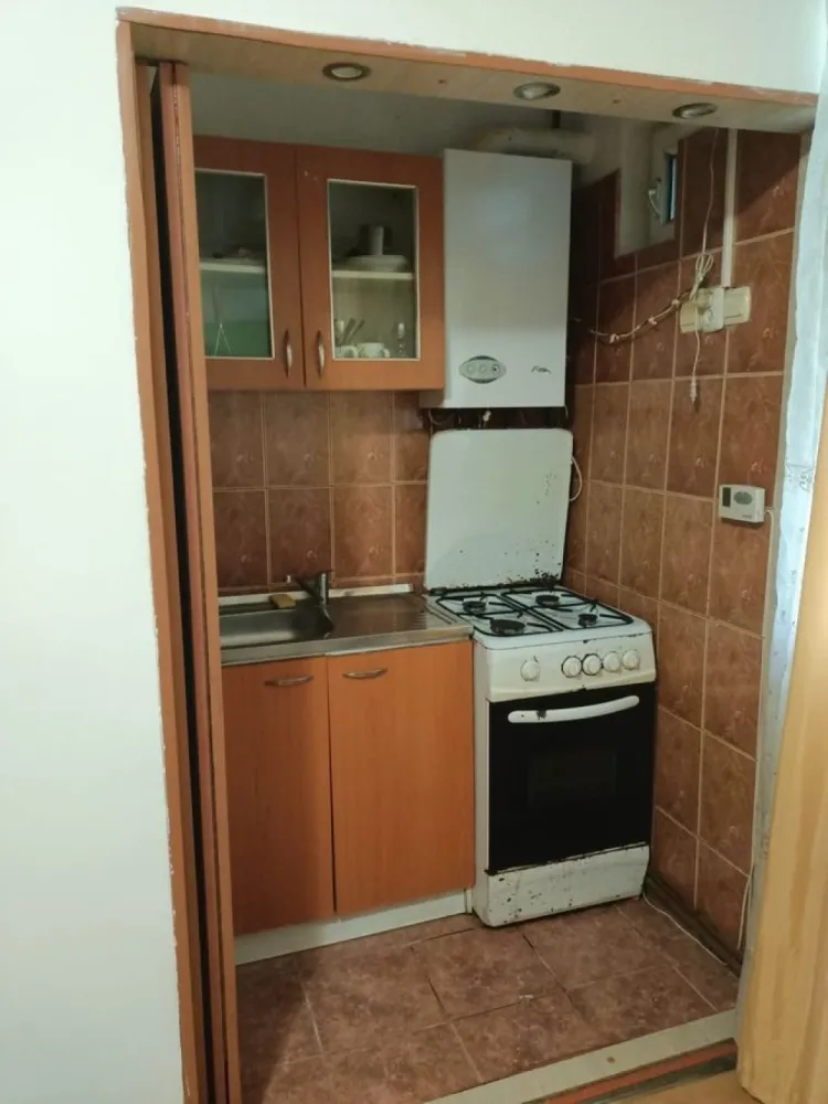 Timpuri noi, Vitan - Garsoniera confort 3, parter, suprafata 14.5mp, parter, bloc fara subsol, centrala termica. Bloc anvelopat in 2010. Se vinde exact asa cum se prezinta in poze. Imobilul se afla pe str Foisorului.