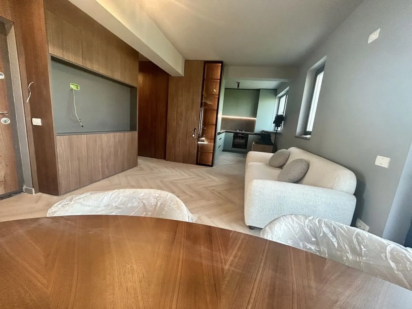 BRASADAS închiriaza ap NOU 3 cam bloc boutiqe Straulesti. - Agenția imobiliara BRASADAS închiriază în cartierul Străulești PENTHAUSE cu 3 camere, 2 bai, (3 terase ce însumează 60 mp, ) toate utilitățile sunt contorizate individual , centrala proprie, incalzire in pardoseala, mobilat și utilat complet de către o echipa de designeri.
www.brasadas.com
