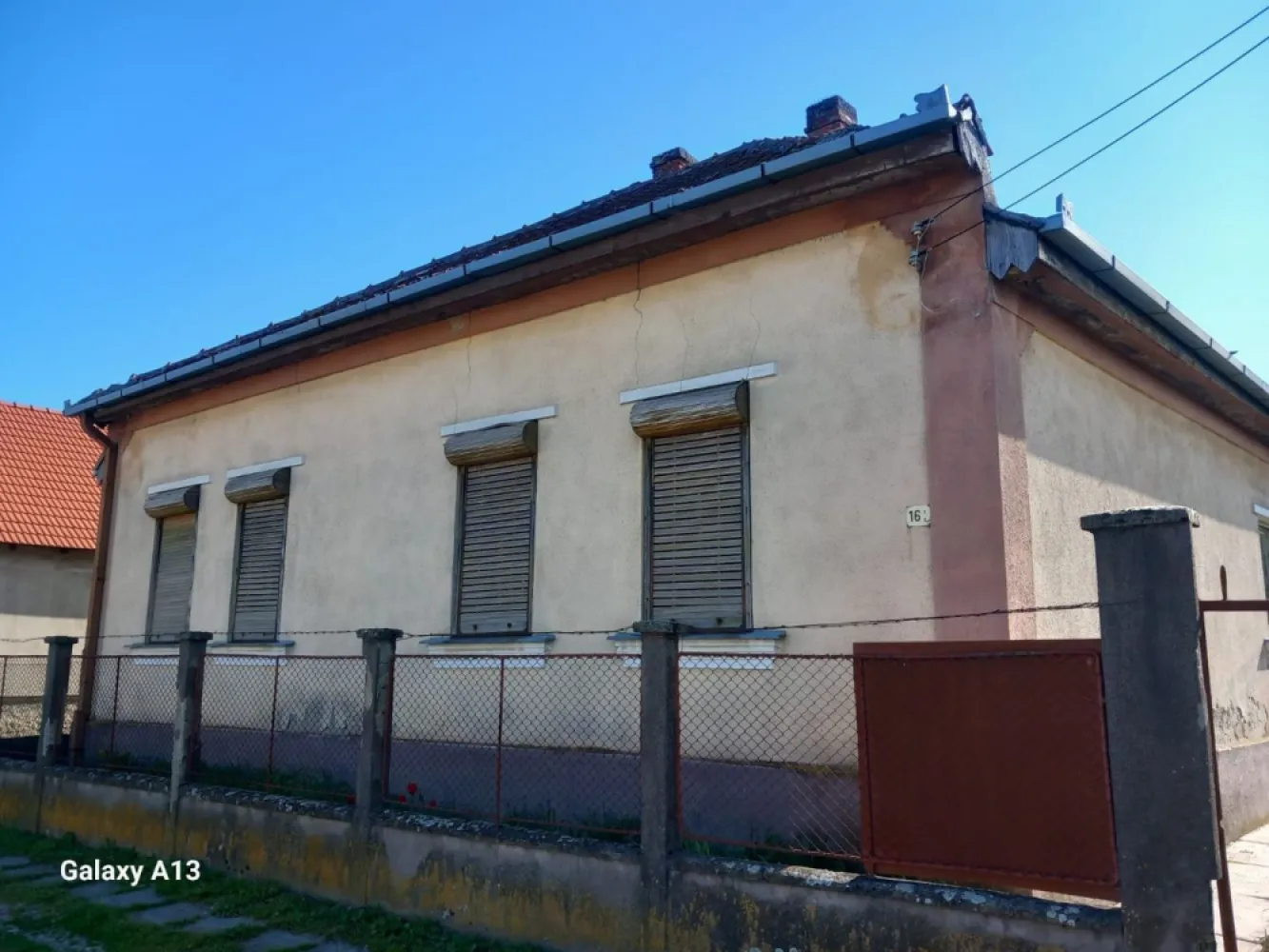 Ag EUROPA vinde casa cu 4 camere si teren de 60 ari in Ambud. - Agentia EUROPA vinde casa cu 4 camere si teren de 60 ari in Ambud.
