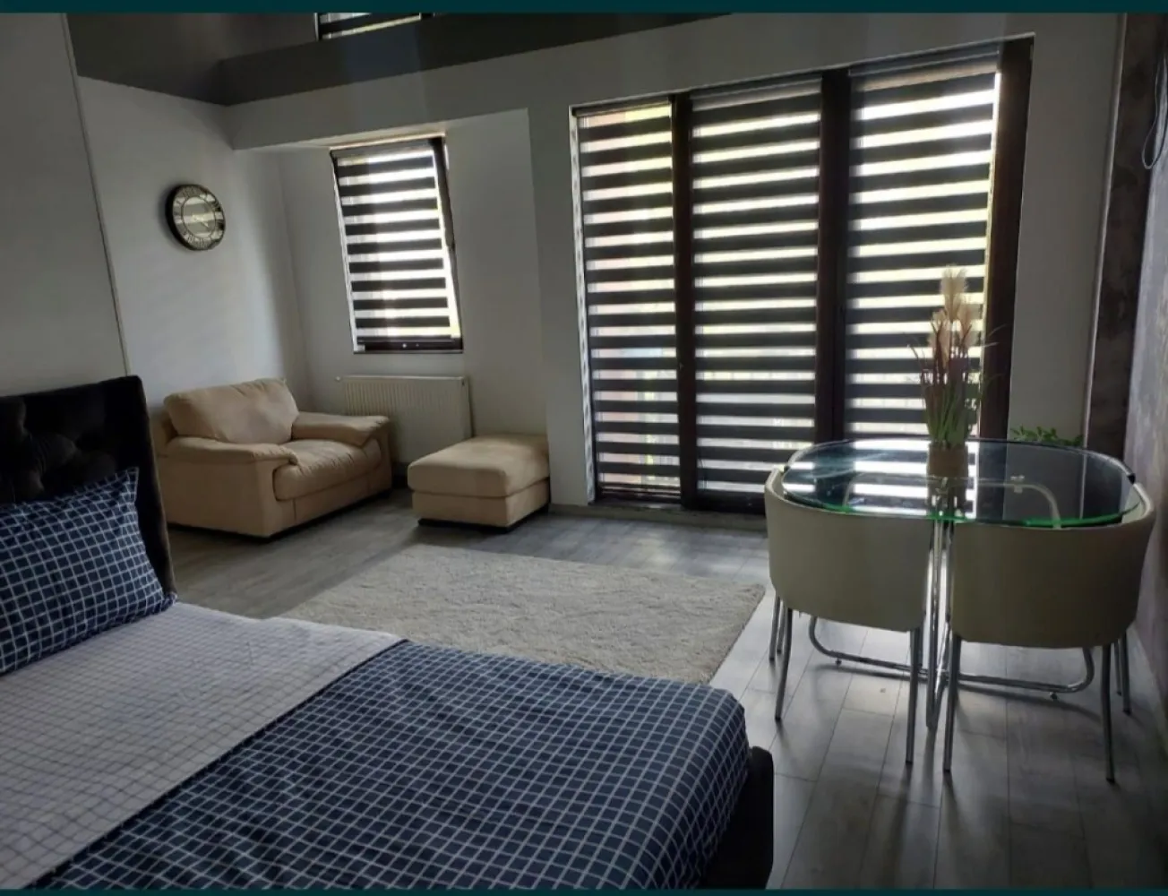 De vânzare garsoniera in Mamaia zona butoaie - De vânzare garsoniera complet utilată cu gaze et 2 cu lift zona butoaie langa hotel caraiman 35 mp.mai multe detalii la tlf