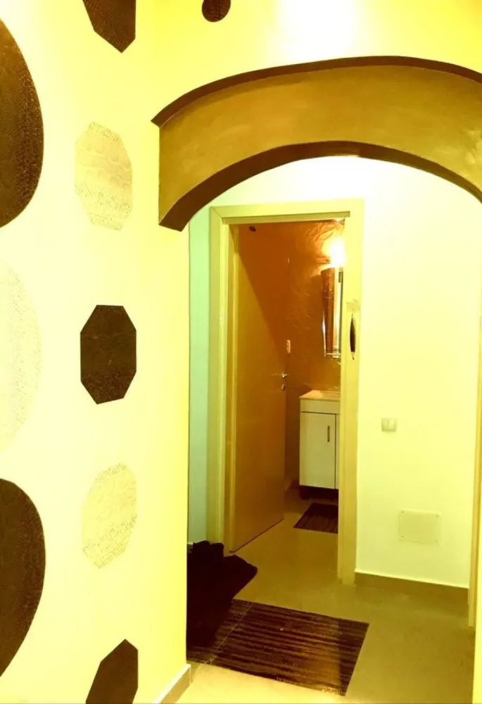Apartament 2 camere in bloc nou - apartament 2 camere, decomandat, confort 1, etaj 5, stradal, aer conditionat, centrala,loc parcare,renovat recent, gresie, metrou, Auchan, sali de sport, mijloace de transport 1 minut.Pret negociabil